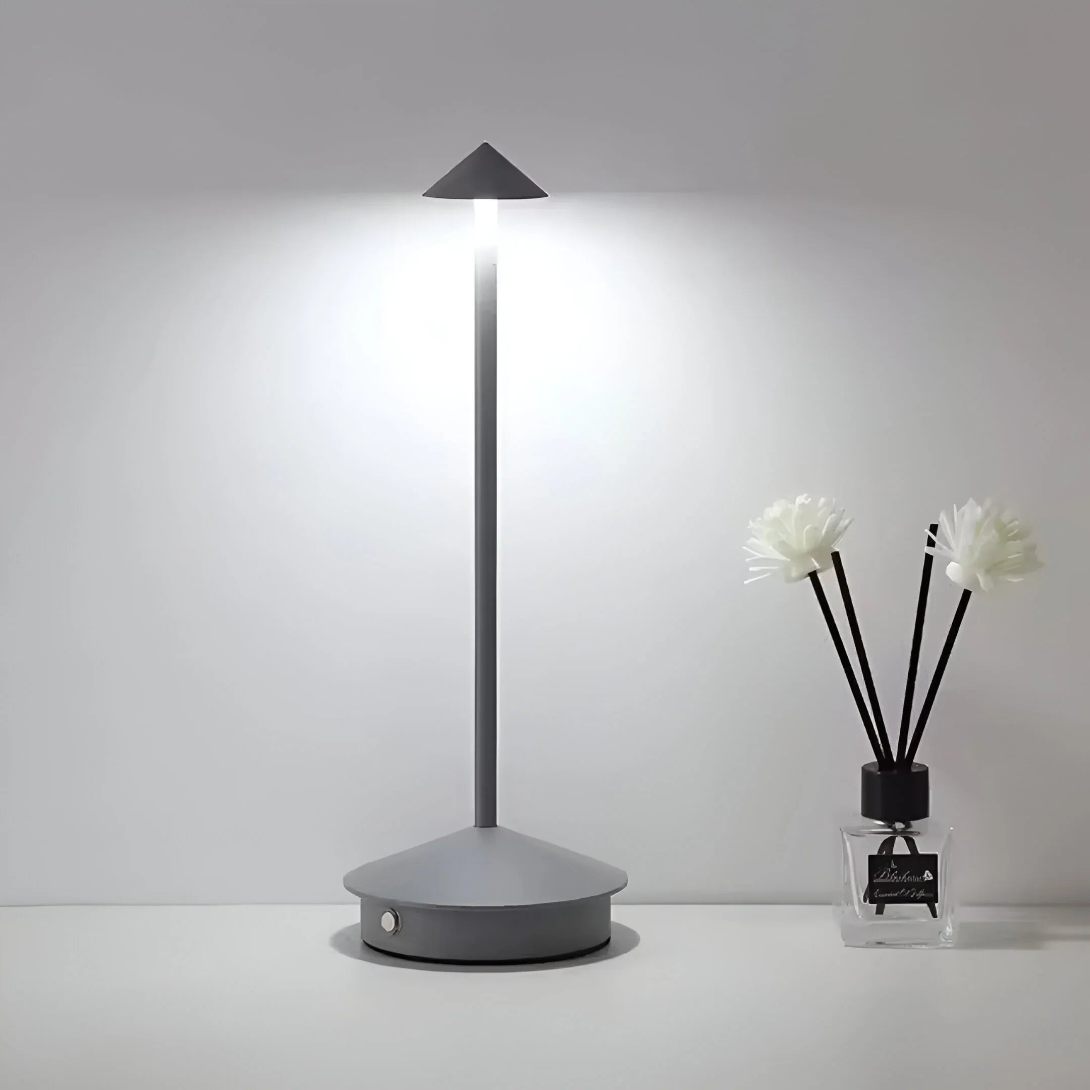 LumeaGlow – Waterproof Wireless LED Table Lamp