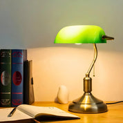 EmeraldGlow – Vintage Banker's Table Lamp
